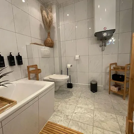 Zentrale Mit Blick Auf Den Inklusive Parkplatz Und Internet Geschaeftsreisende Willkommen Rendsborg