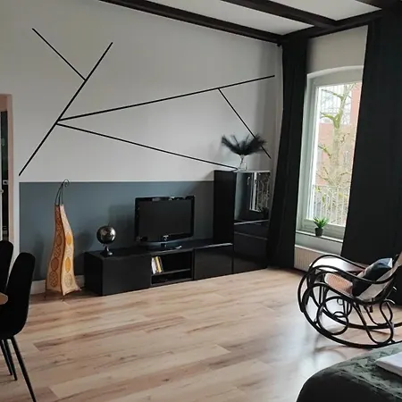 Zentrale Mit Blick Auf Den Inklusive Parkplatz Und Internet Geschaeftsreisende Willkommen *