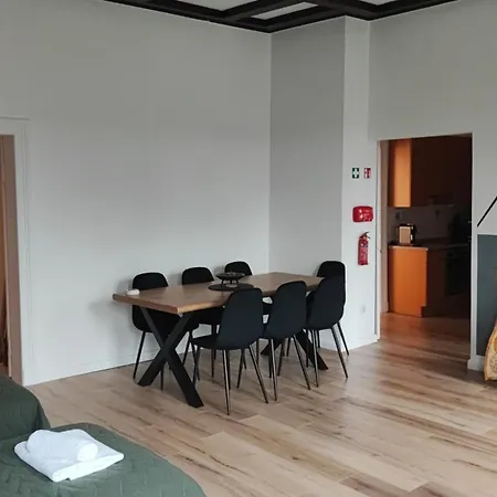 Lejlighed Zentrale Mit Blick Auf Den Inklusive Parkplatz Und Internet Geschaeftsreisende Willkommen *