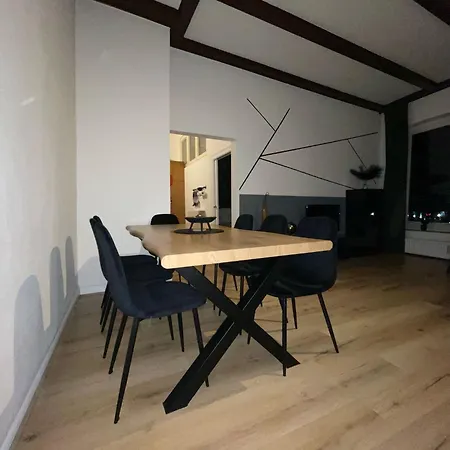 Apartment Zentrale Mit Blick Auf Den Inklusive Parkplatz Und Internet Geschaeftsreisende Willkommen Rendsburg