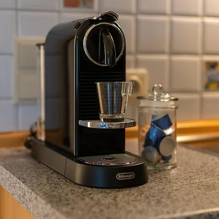 Zentrale Mit Blick Auf Den Inklusive Parkplatz Und Internet Geschaeftsreisende Willkommen Lejlighed