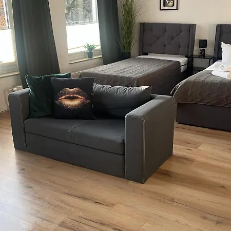 Zentrale Mit Blick Auf Den Inklusive Parkplatz Und Internet Geschaeftsreisende Willkommen Rendsburg